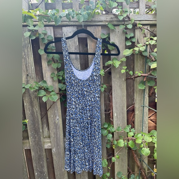 Blue Floral Dress - Picture 5 of 5